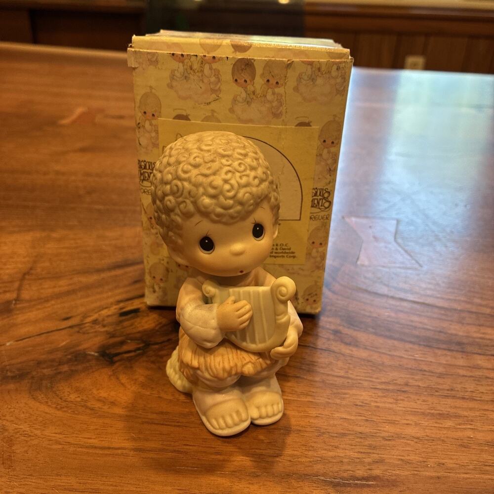 Precious Moments E-5378 Joy to the World Nativity Addition Porcelain Figurine